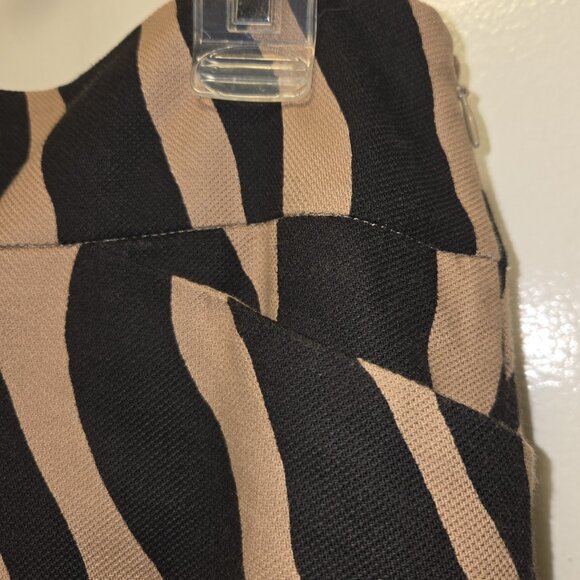 Ann Taylor Loft Petites Women's Brown and Black Zebra Print Mini Skirt Size SP - Picture 4 of 4